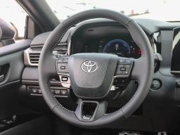 Toyota Camry SE (Natl) 2026
