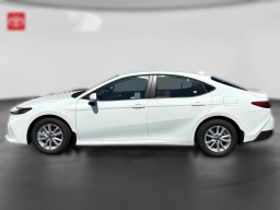 Toyota Camry LE (Natl) 2026