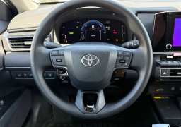 Toyota Camry LE (Natl) 2026