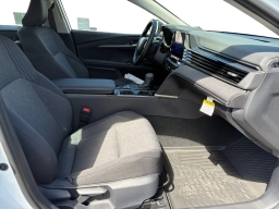 Toyota Camry LE (Natl) 2026