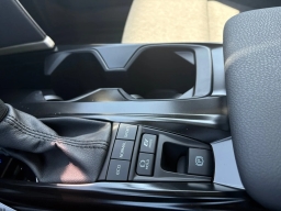 Toyota Camry LE (Natl) 2026