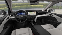 Toyota Camry XLE (Natl) 2026