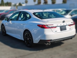 Toyota Camry SE (Natl) 2026