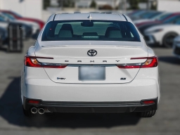 Toyota Camry SE (Natl) 2026