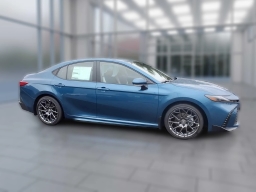 Toyota Camry SE (Natl) 2026