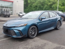 Toyota Camry SE (Natl) 2026