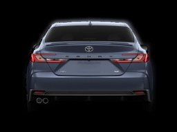 Toyota Camry SE (Natl) 2026
