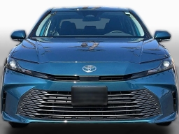 Toyota Camry LE (Natl) 2026