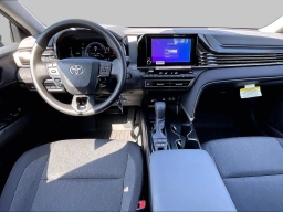 Toyota Camry LE (Natl) 2026