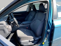 Toyota Camry LE (Natl) 2026
