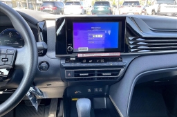 Toyota Camry LE (Natl) 2026