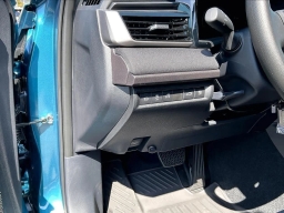Toyota Camry LE (Natl) 2026