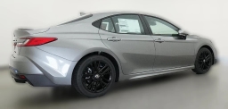 Toyota Camry SE (Natl) 2026