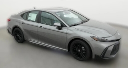 Toyota Camry SE (Natl) 2026