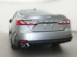 Toyota Camry SE (Natl) 2026