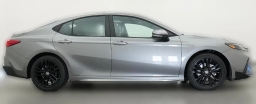 Toyota Camry SE (Natl) 2026