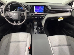 Toyota Camry LE (Natl) 2026