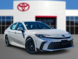 Toyota Camry SE (Natl) 2026