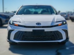 Toyota Camry SE (Natl) 2026