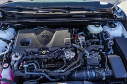 Toyota Camry SE (Natl) 2026