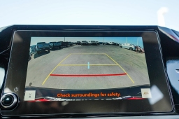 Toyota Camry SE (Natl) 2026