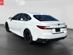 Toyota Camry SE (Natl) 2026