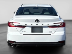 Toyota Camry SE (Natl) 2026