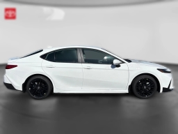 Toyota Camry SE (Natl) 2026
