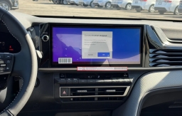 Toyota Camry SE (Natl) 2026