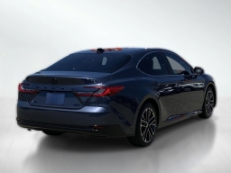 Toyota Camry XLE (Natl) 2026