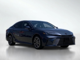 Toyota Camry XLE (Natl) 2026