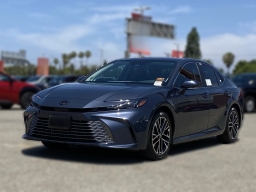 Toyota Camry XLE (Natl) 2026