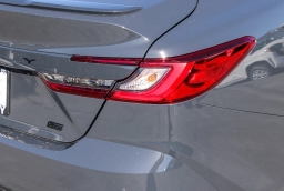 Toyota Camry SE (Natl) 2026