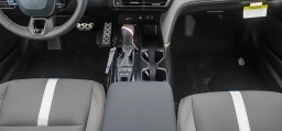 Toyota Camry SE (Natl) 2026