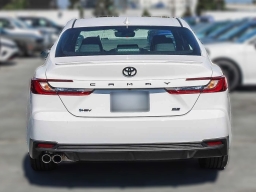 Toyota Camry SE (Natl) 2026