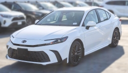 Toyota Camry SE (Natl) 2026