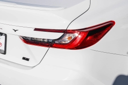 Toyota Camry SE (Natl) 2026