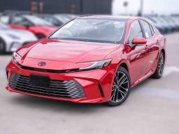 Toyota Camry XLE (Natl) 2026