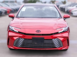 Toyota Camry XLE (Natl) 2026