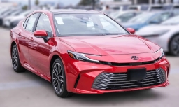 Toyota Camry XLE (Natl) 2026