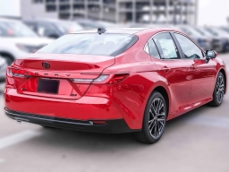 Toyota Camry XLE (Natl) 2026