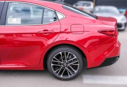 Toyota Camry XLE (Natl) 2026