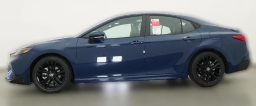 Toyota Camry SE (Natl) 2026