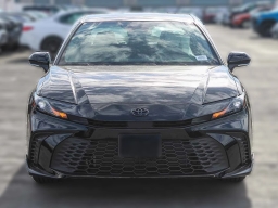 Toyota Camry SE (Natl) 2026