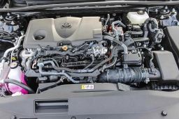 Toyota Camry SE (Natl) 2026