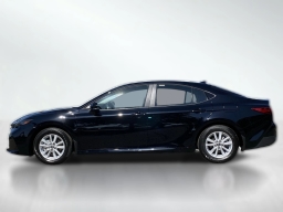 Toyota Camry LE (Natl) 2026