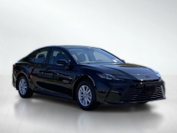 Toyota Camry LE (Natl) 2026