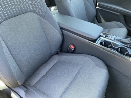 Toyota Camry LE (Natl) 2026