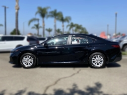 Toyota Camry LE (Natl) 2026