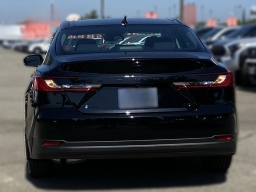 Toyota Camry LE (Natl) 2026
